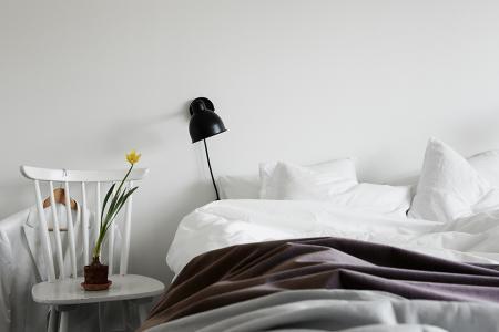 suelo de madera oscura decoración estilo nórdico decoración diseño decoración pisos pequeños decoración nórdica escandinava decoración masculina decoración interiores pequeños decoración diseño de interiores decoración de dormitorios blog decoración nordica escandinava blog decoracion interiores 