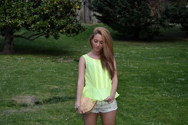 COLORED SHORTSBuenos días!!! Os enseño un outfit con mis ...