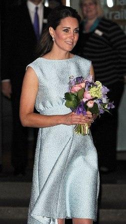 Kate Middleton causó sensación en la National Portrait Gallery vestida de Emilia Wickstead