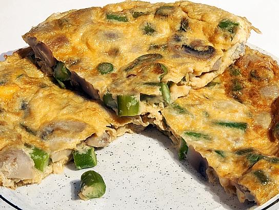 Tortilla de espárragos y setas