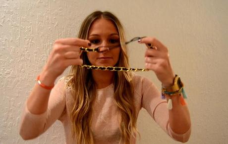 Hair Tip with a Headband Hair Tip with a Headband