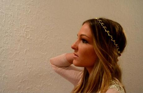 Hair Tip with a Headband Hair Tip with a Headband