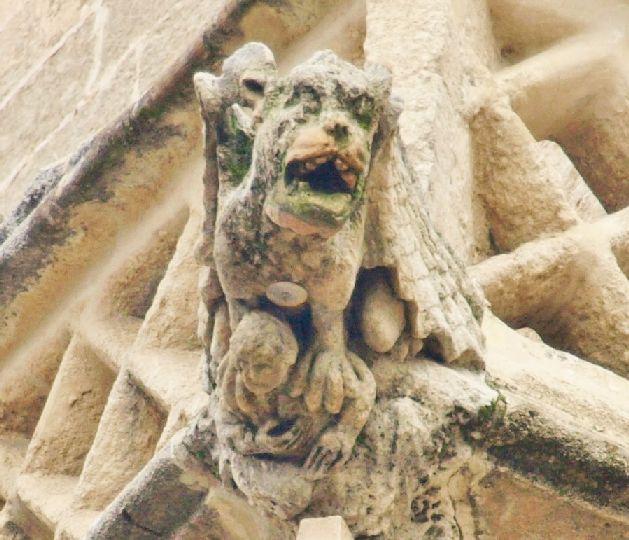 Las gárgolas de la Catedral (4): la fachada oeste.