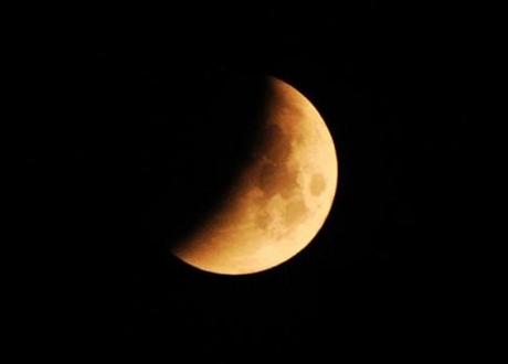 Eclipse-parcial-de-Luna