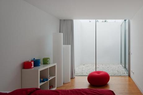 Una casa muy especial en Leiria por Aires Mateus / A very special house in Leiria (Portugal), by Aires Mateus