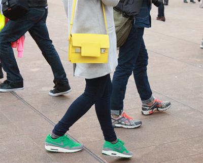 ss13 bolso vitamina street style La compra de la semana: no olviden bolso súper vitaminarse (y mineralizarse)