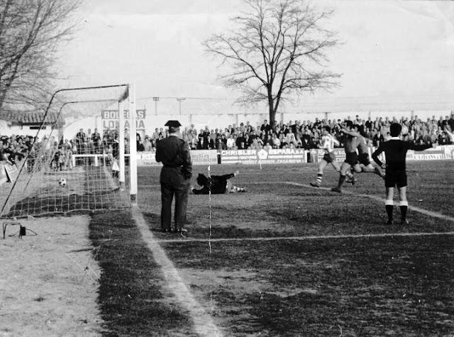 EL JUEZ DE ÁREA SE INVENTÓ EN ESPAÑA: !TENEMOS LA PRUEBA!