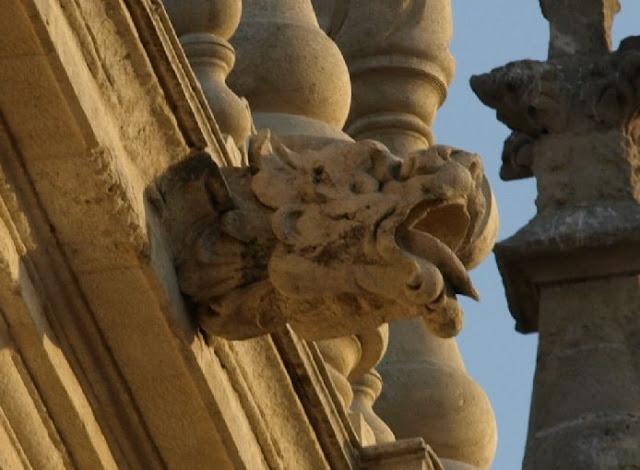 Las gárgolas de la Catedral (5): Iglesia del Sagrario.