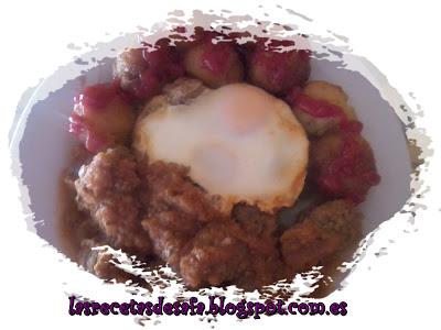 Kefta con huevos