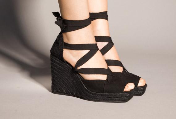 Espadrilles, sandalias de esparto con plataforma...Quién dijo que no eran elegantes?