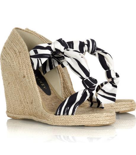Espadrilles, sandalias de esparto con plataforma...Quién dijo que no eran elegantes?