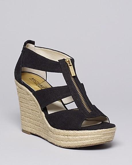 Espadrilles, sandalias de esparto con plataforma...Quién dijo que no eran elegantes?