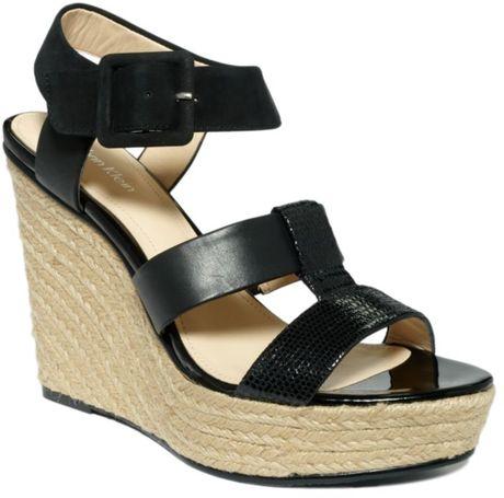 Espadrilles, sandalias de esparto con plataforma...Quién dijo que no eran elegantes?