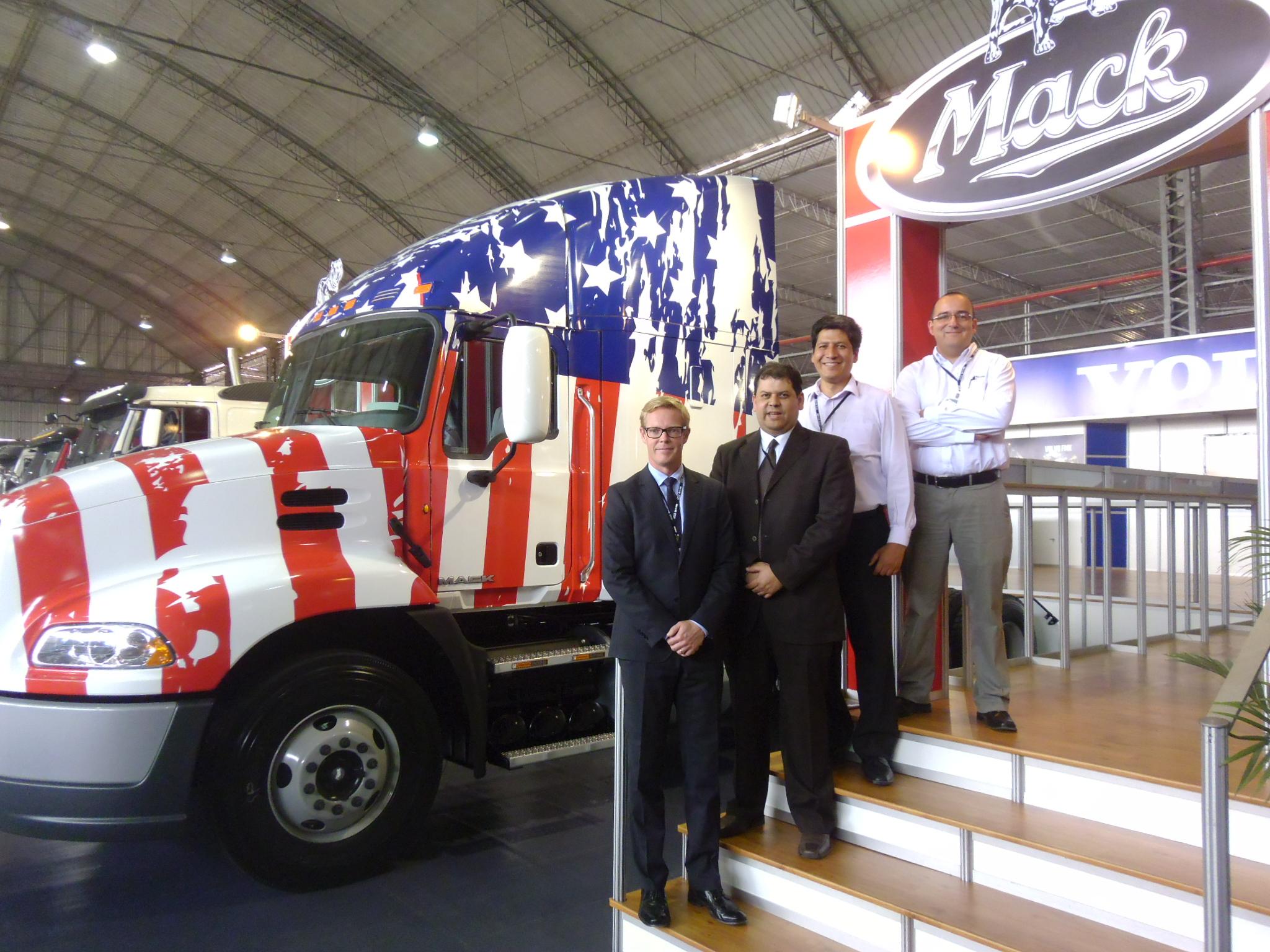 LA MARCA AMERICANA DE CAMIONES MACK LANZA NUEVO CAMION PARA FLOTAS :   EL MACK VISION SILVER