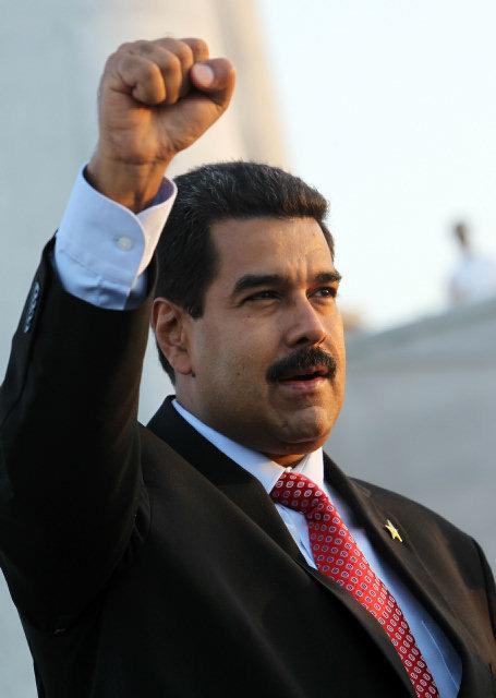 FIDEL CELEBRA SU CONTROL SOBRE VENEZUELA CON MADURO