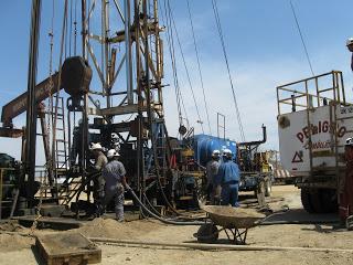 ¿Fué la Inversión Privada en Petróleos en el Perú un Éxito? O necesitamos el apoyo del Gasto Público 2013