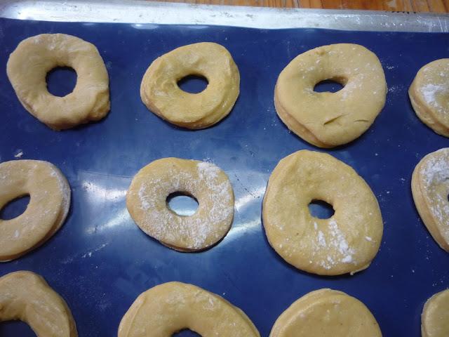 Tarta Pintada en Expotarta y... DONUTS CON GLASA DE FRESA