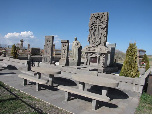 Armenia, Cementerio de Noratus