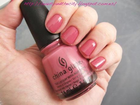 China Glaze - Life is Rosy