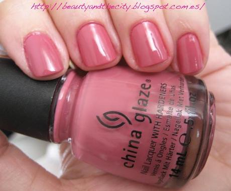 China Glaze - Life is Rosy