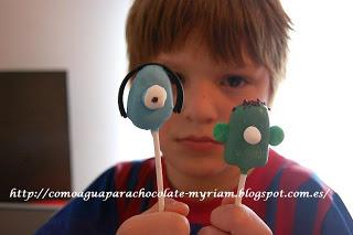 CAKEPOPS DE MONSTRUOS.