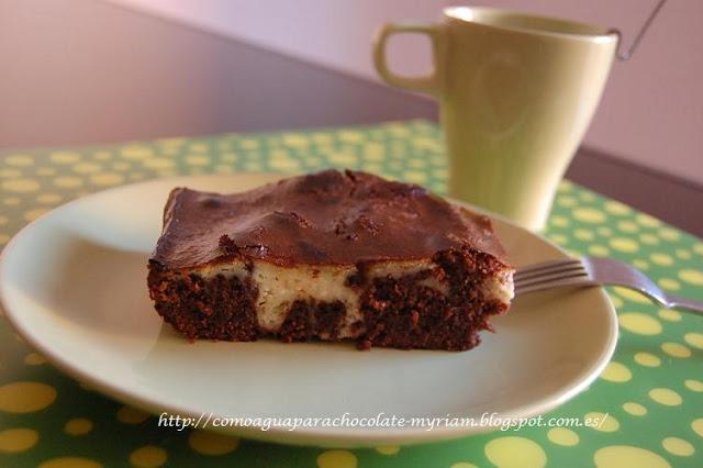 BROWNIE DE CHOCOLATE Y QUESO