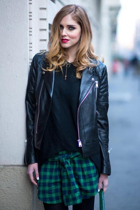 Two amazing ways of wearing a men's shirt