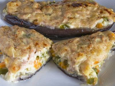 Berenjenas rellenas gratinadas con besamel de atún