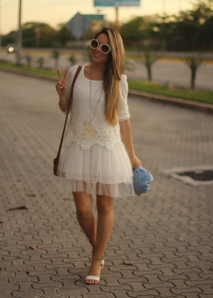 white boho dress Mónica Sors Mes Voyages à Paris Fashion blog, México (12)