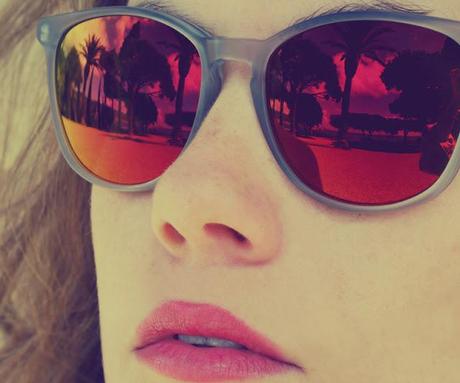 Gafas espejo para reflejar el verano