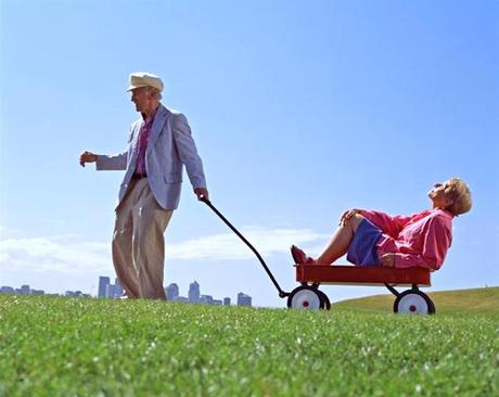 ¡Viejos son los trapos!. Una mirada actual sobre la edad adulta.