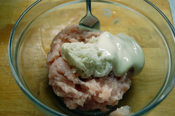 Nuggets de pollo caseros paso a paso. Un aperitivo clásico y fácil