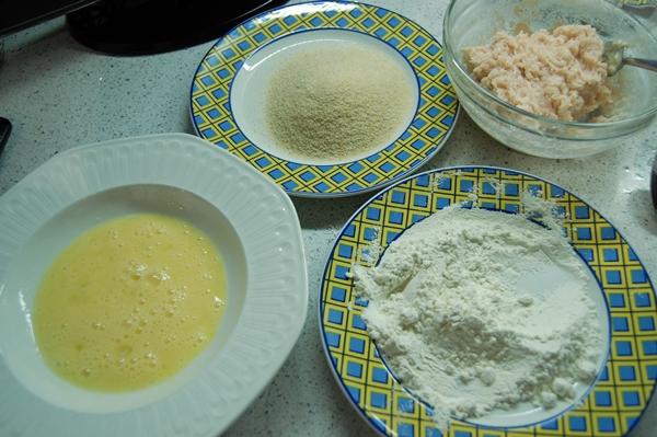 Nuggets de pollo caseros paso a paso. Un aperitivo clásico y fácil