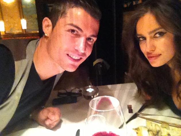 Irina Shayk y Cristiano Ronaldo confirmaron su amor a la luz de las velas
