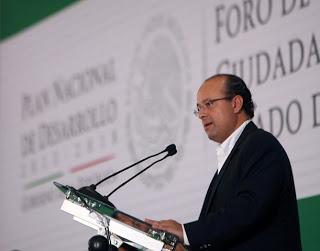 Plan Nacional de Desarrollo, completo al incluir a todos los sectores del país