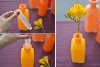 Cómo pintar botellas y convertirlas en jarrones