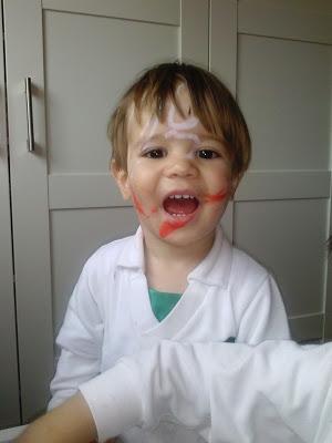 A qué juegan Miss y Mister (IV): Nos maquillamos