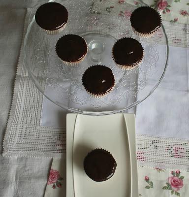 Cupcakes_chocolate_Boston Cream Pie