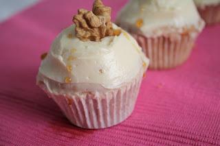 Cupcake_nueces_crema_ caramelo