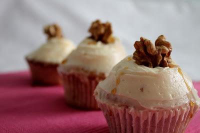 Cupcake_nueces_crema_ caramelo
