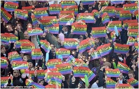 Aficionados de un equipo de fútbol alemán se manifiestan contra la homofobia