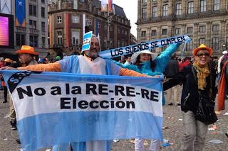 Incoherencias deliciosas de la gorileada for export: celebran a la reina Zorrayeta pero no quieren la re-re