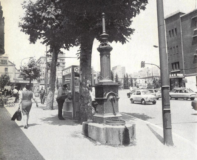 BARCELONA...PLAÇA GALA PLACIDIA Y LESSEPS...1927-2013...30-04-2013...