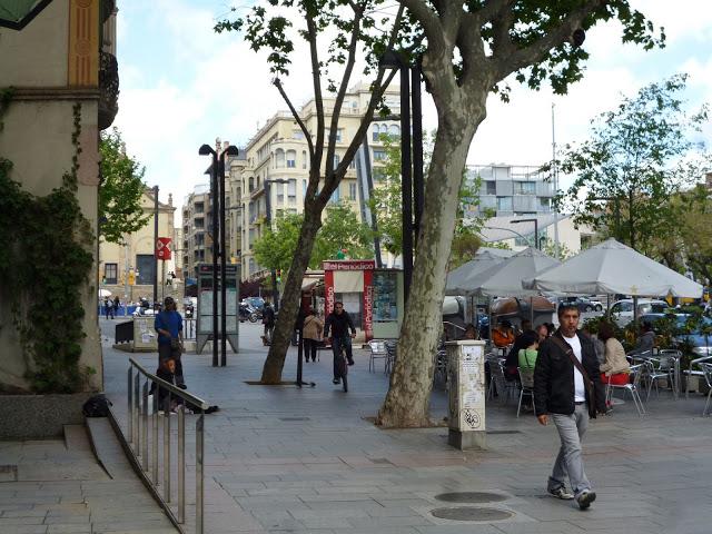 BARCELONA...PLAÇA GALA PLACIDIA Y LESSEPS...1927-2013...30-04-2013...