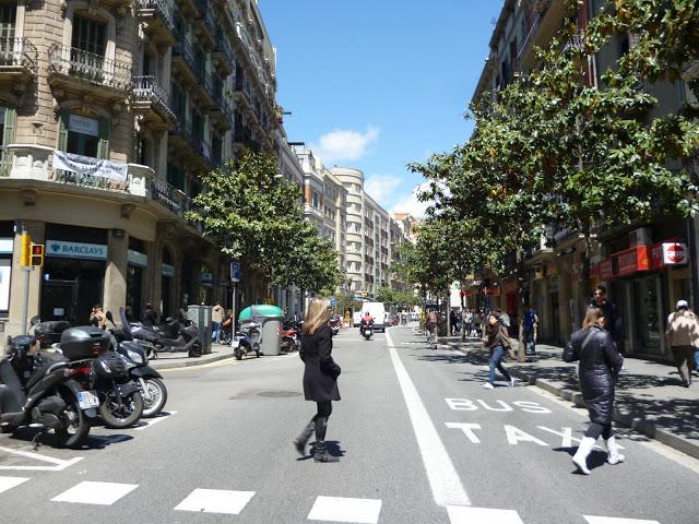BARCELONA...PLAÇA GALA PLACIDIA Y LESSEPS...1927-2013...30-04-2013...