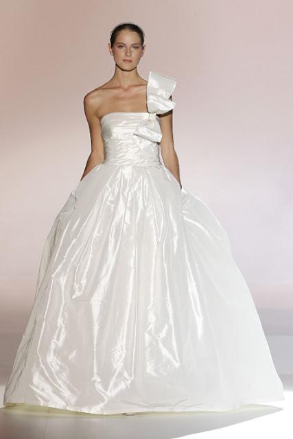 Rosa Clará 2014 Collection: feminidad, romanticismo y un estilo chic inunda la Pasarela Gaudí