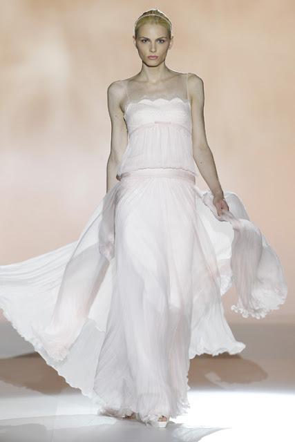 Rosa Clará 2014 Collection: feminidad, romanticismo y un estilo chic inunda la Pasarela Gaudí
