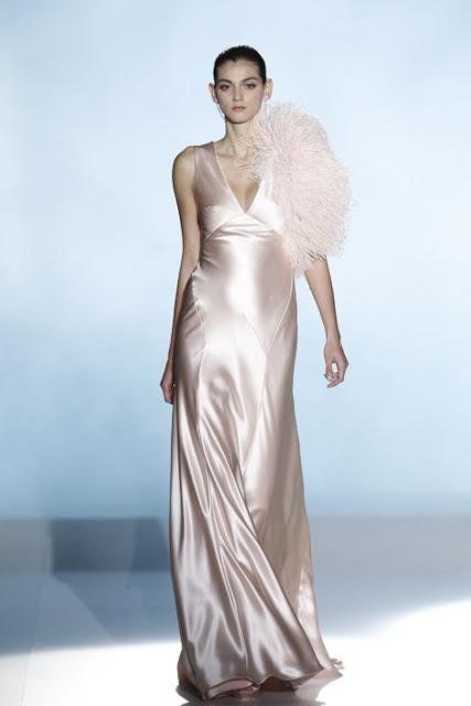 Rosa Clará 2014 Collection: feminidad, romanticismo y un estilo chic inunda la Pasarela Gaudí