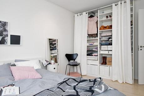 Un dormitorio a base de 3 cromas