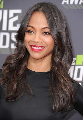 Paso a paso del peinado de Zoe Saldana en los MTV MOVIE Awards 2013